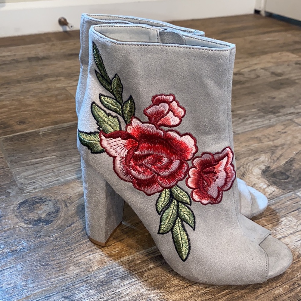 Francesca’s booties - Picture 3 of 5